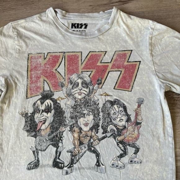 Kiss white acid wash light blue and red t-shirt #rock #bandtee men M - Picture 2 of 4